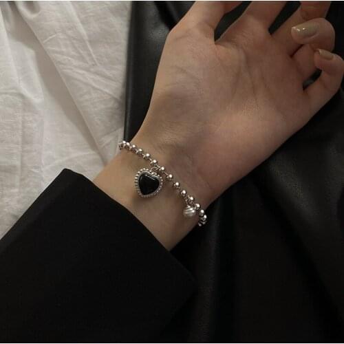 Women Retro Black Love Heart Pendant Pearl Bangles 2021 New Fashion Charm Bracelet Jewelry Female Elegant Beaded Bracelet Gifts
