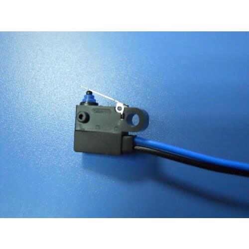 1pc original for OMRON D2HW-C213MR with line ultra-small waterproof normally open micro switch for car door lock