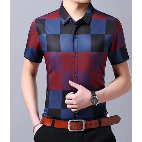 Summer Men Shirt Slim Fits Lapel Polyester Button Down Tops Short Sleeve Single-breatsed Plaid Pattern Blouse T-shirt