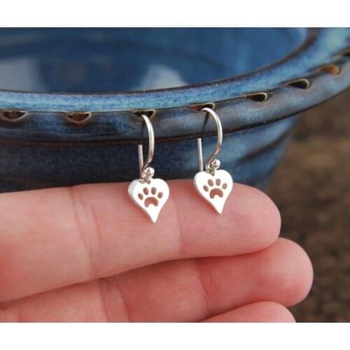 Heart Shape Paw Print Earrings серьги сережк необычн Silver Heart Cat Paw Dog Women Fashion Earring Studs Christmas Gift Stud
