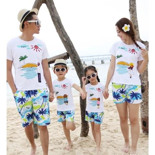 Family Matching Outfits Fashion Summer Beach Clothes Dad Mom Kids Cotton Short Sleeves T shirt & Pants Sunny Coconut Tree SA1302