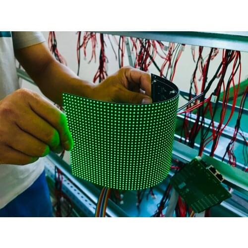 Hot selling 2020 products flexible curved led display module p4p1.875p2p2.5p3p5 customized round led screen