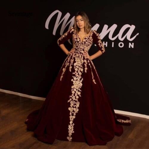Sevintage Burgundy Velvet Arabic Dubai Evening Dresses Half Sleeve Muslim Formal Gowns Gold Lace Applique abendkleider