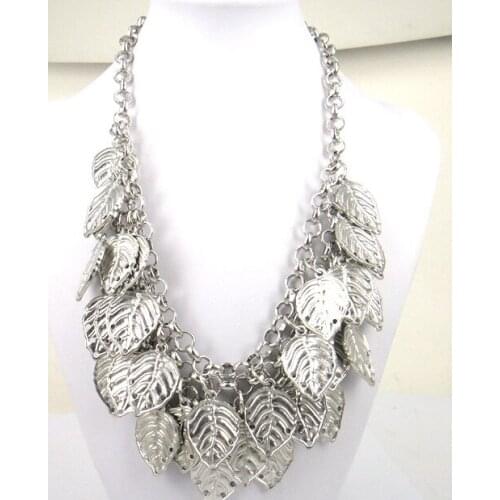 Free Shipping Fashion Leaf Pendant necklaces