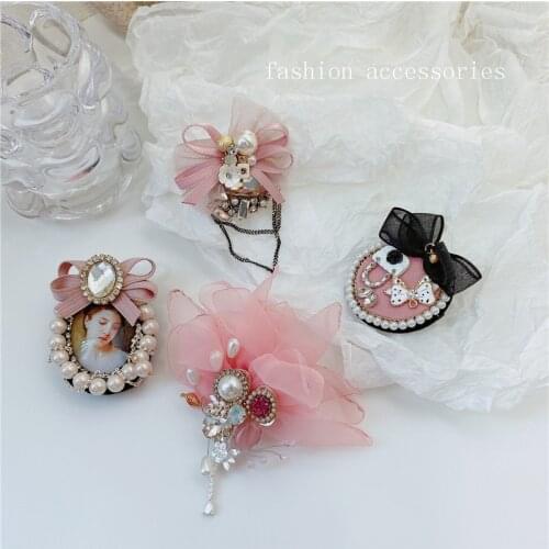 Pink Lace Pearl Autumn Winter Brooches Pin for Women Gir Coat Rhinestone Badge Handmade Wholesale Fashion Jewelry Accessories