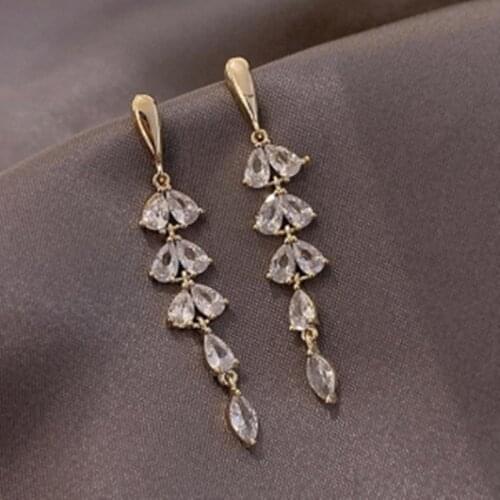 Charm Leaves Earrings for Women Exquisite Tiny Zirconia Stud Earring Elegant Korean Crystal Wedding Ringen Pendant