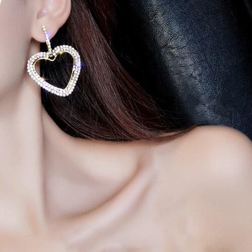 2019 latest design brand creative love heart-shaped cute earrings generous minimalist earrings for women