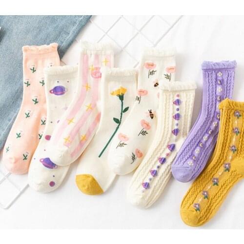 New Autumn And Winter Fashion Womens Stockings College Style Personality Flower Series Trendy Cotton Ladies Funny Socks