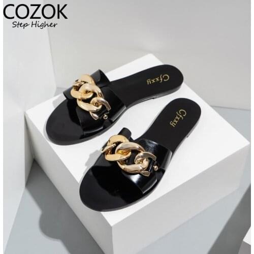 New Ladies Slippers 2021 Summer Slides Fashion Black Metal Chain Decorated Flat Round Toe Women Slides Female Beach Shoes