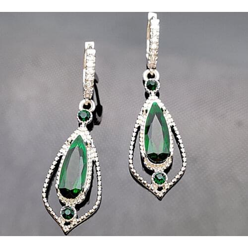 Fashion Vintage Water Drop Green Color Stone Drop Earring For Woman Luxury Delicate Engagement Ball Jewellery Q5D260