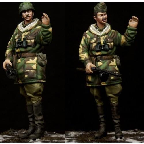 1/35 Hungarian Airborne Assault NCO WW II, Two heads, Resin Model Soldier GK, military theme, Unassembled and unpainted kit