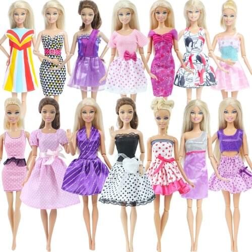 15 Pcs/Lot = Random 5x Fashion Party Dress Mixed Style Skirt + 10x Colourful Assorted High Heels Shoes Clothes For Barbie Doll