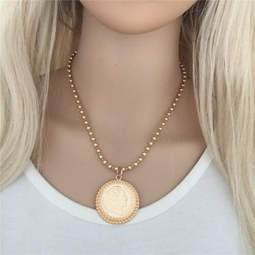 Gorgeous Gold Color Plating Queen Face Engraved Big Coin Pendant Ball Chain Necklace For Women Party Pretty Decoration Jewelry