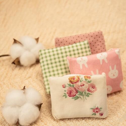 4Pcs/lot Reusable Menstrual Pads Washable Women Sanitary Pads Napkin Soft Cotton Panty Liner Cloth Pads with a Pad Pouch 18cm