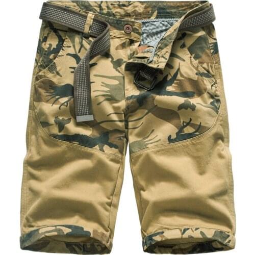 2021 New Summer Cargo Short Men Camouflage Patchwork Color Mens Shorts Casual Streetwear Mid-waist Knee Length Beach Short Male