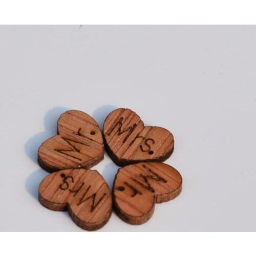 50pcs Wooden Love Heart Valentines Day Wedding Anniversary Party Favors Wood Mr & Mrs Letters Table Scatter Confetti Decors