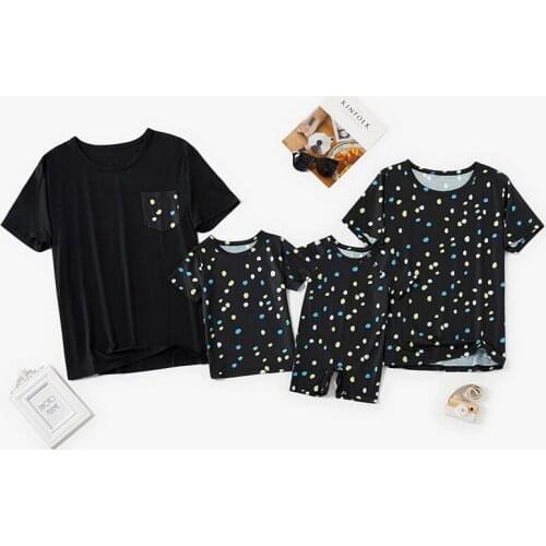 Family Matching Clothes Mother Father Daughter Son Kid Same Style For Men Women Tshirt Gypsophila Print Boy Girl Home Pajamas Me