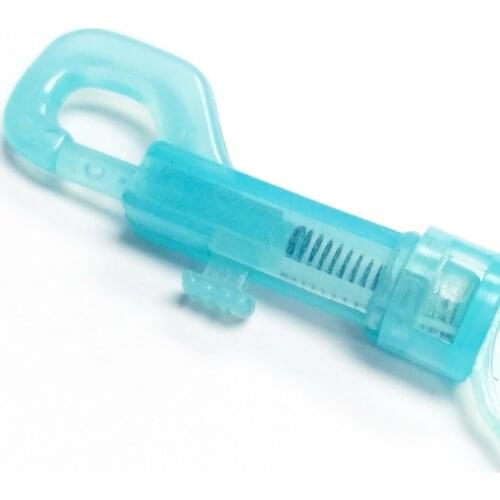 1 pc Glow In The Dark SWIVEL CLIP Snap Hook TRIGGER Keychain E995 Party Favors Gift Pinata Birthday School Prize FillerLoot Bag