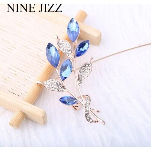 NINEJIZZ Flower Brooches For Women Rhinestone Cute Simple Design Pins Jewelry Wedding Gift Vintage Pin Fashion Coat Accessories