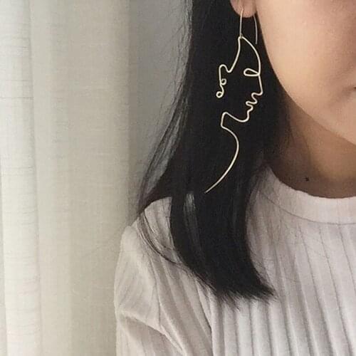 Girls Earrings Retro Metal Alloy Fashion Abstract Face Hollow Out Dangle Earrings New Earring Face 2021 New Hot