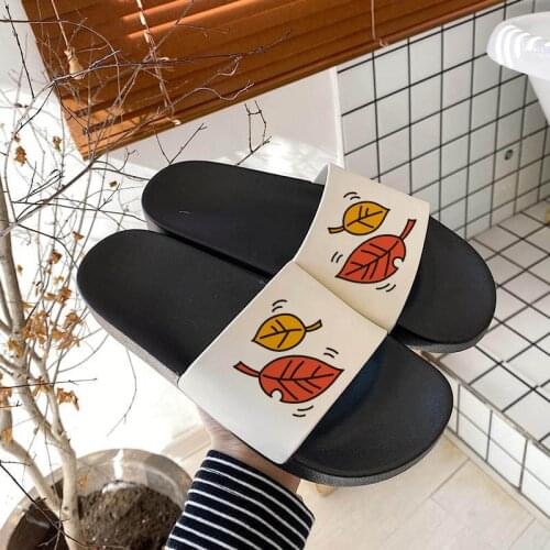 Leaves Maple leaf Print Aesthetic Fashion Printed women slippers sandals Korean version Casual Harajuku slippers for women mujer