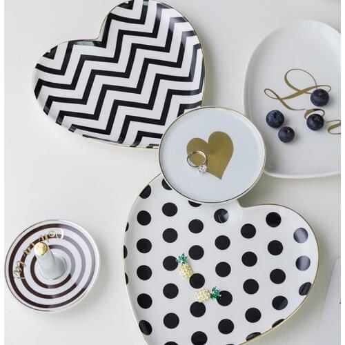 Nordic Ceramic Love-shape Jewelry Dish Plates Rings Round Ring necklace earrings storage tray Snack Wedding Decor Crafts