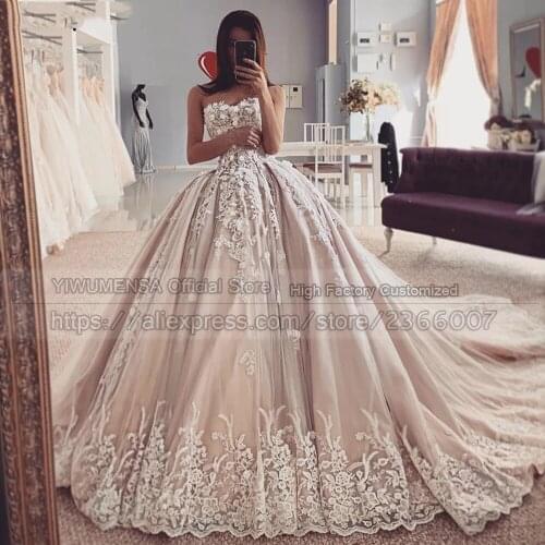 Strapless Lace Appliques Luxury A Line Bridal 2021 Formal Marriage Bride Sweep Train Sleeveless Plus Size Wedding Dress Vintage