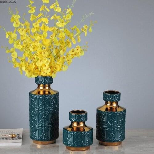 European Dark Green Embossed Ceramic Vase Luxury Gilded Flower Arrangement Art Decoration Hydroponic Flower Vase Home Decoration