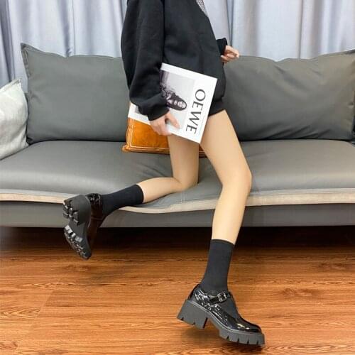 The new spring 2020 leather shoes with chunky heel and thick soles, sponge cake, Mary Jane Lok Shoes, round-toed shoes, Are Brit