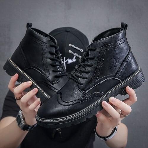 Mens Carved Brogue Shoes Soft Lether Lace Up Autumn Ankle Boots Man Retro Military Boots Boy Fashion Shoes Winter