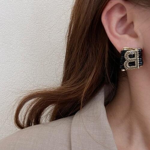 2020 1Pair French Retir Fashion New Design Winter Retro Letter B Pendant Detachable Earrings For Womn Jewelry Party