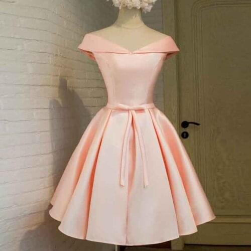 Simple Pink Homecoming Dresses Off The Shoulder Sleeveless Prom Gowns A-line Mini Party Dresses Graduation Gowns Cocktail Dress