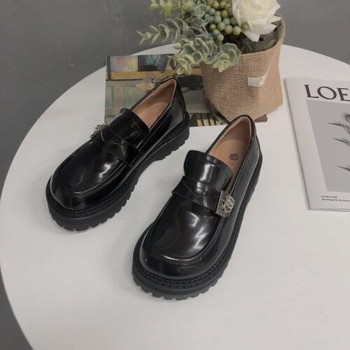 UETEEY Leather Pumps