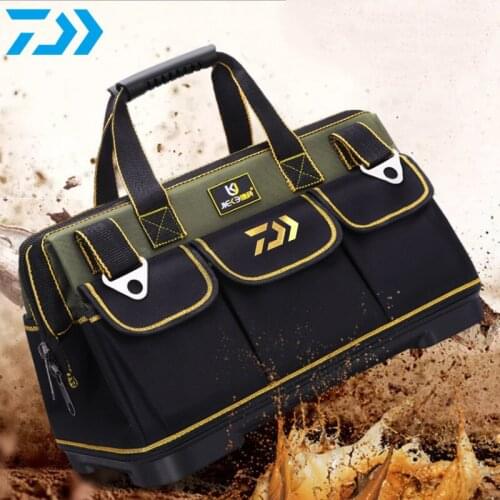 2021 Daiwa Multifunctional Fishing Bag Oxford Fishing Reel Bait Storage Box Outdoor Carp Fishing Tackle Shoulder Messenger Bag