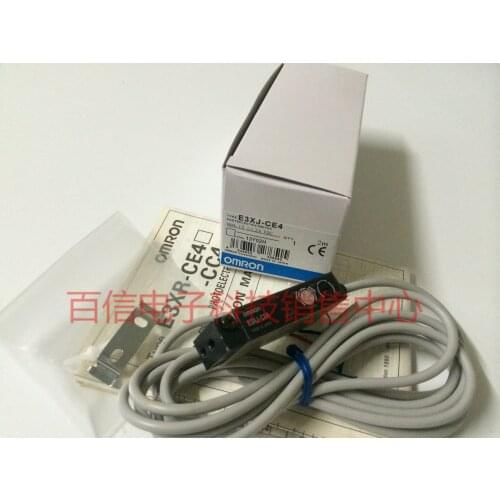 E3XJ-CE4 Fiber amplifier sensor