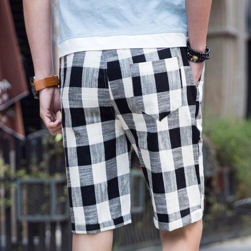 2020 Summer New Mens Bermuda Casual Shorts Loose Straight Cotton Beach Plaid Short Pants Male Brand