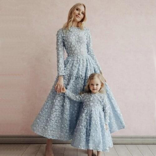 Light Blue Lace Evening Dresses Long Sleeve 3D Flowers A Line Tea Length Elegant Mother and Daughter Dress Formal Party Gowns