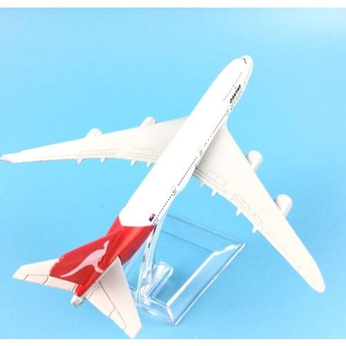 16CM QANTAS METAL ALLOY MODEL PLANE AIRCRAFT MODEL TOY AIRPLANE BIRTHDAY GIFT