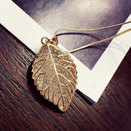 2021 New sector leaf Crystals from Swarovskis Opal Choker clothes Necklaces Jewelry For Women Christmas Party gift