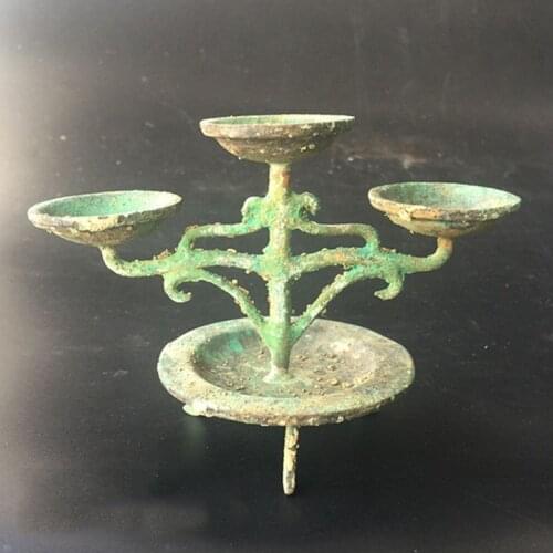 Collection of old Chinese bronzes, retro Han Dynasty, utensils, candlesticks, small ornaments