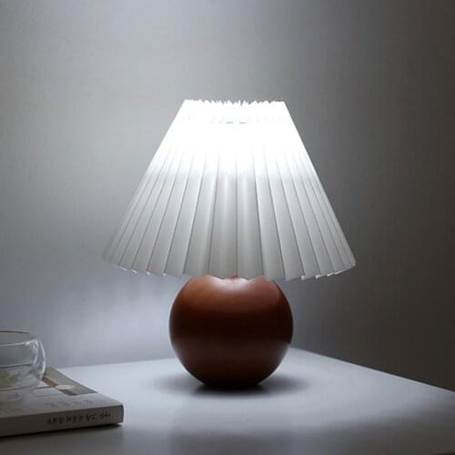 Vintage wooden Nordic pleated cover lamp