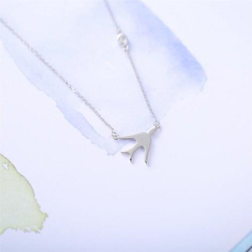 Flying Bird Swallow Short Pendant Birthday Gift Clavicle Chain 925 Sterling Silver Temperament Female Necklace SNE119