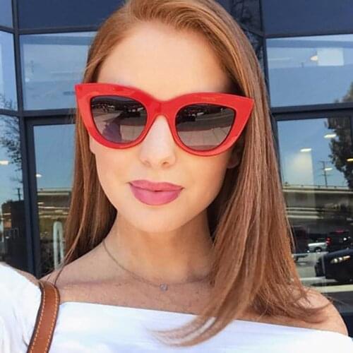 Women Glasses Vogue American Style Cat Eye Metal Hinge Sunglasses Red Frame Black Lenses Vintage Luxury Designer Driving Glasses