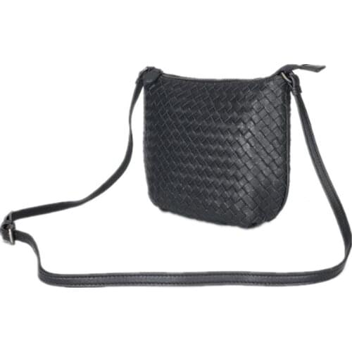 2021 new European and American high grade sheepskin hand woven bag fashion soft leather One Shoulder Messenger Bag