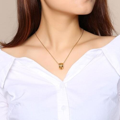 New High-Quality Stainless Steel Gold-plated Inlaid AAA Zircon Roman Numeral Chain Necklace Gold Ladies Pendant