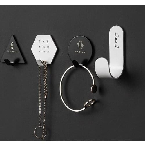 Hook Wrought iron hook creative geometric graphics hook key umbrella clothes hook strong bathroom viscose hooks for hanging 4pcs