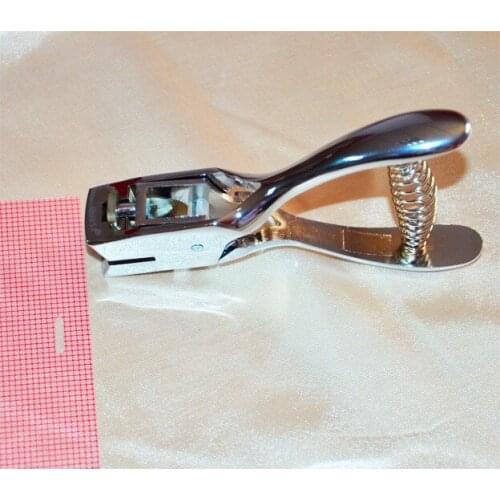 Good Quality Brand New Silver Metal Hand Slot Machine Certificate Photo Badge Hole Punch Puncher Tool