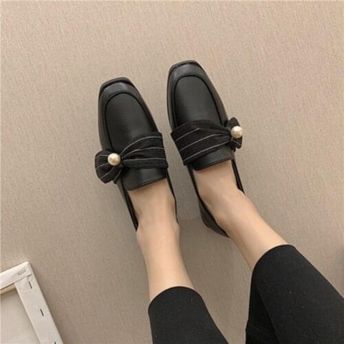 Womens shoes spring 2021 new British style retro simple temperament net celebrity same paragraph set foot shallow mouth