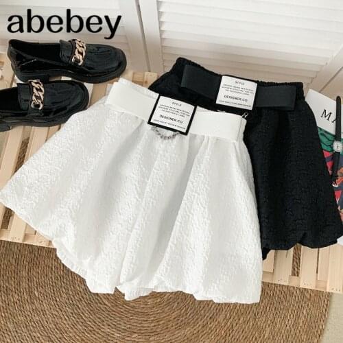 Fashion versatile solid color Shorts chain decoration high waist pleated loose casual wide leg Shorts 2021 New Summer