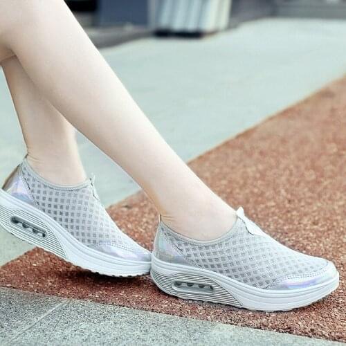 Summer New Style Rocking Shoes Air Cushion Mesh Casual Sports Platform Platform Womens Shoes Shoes for Women Sneakers
